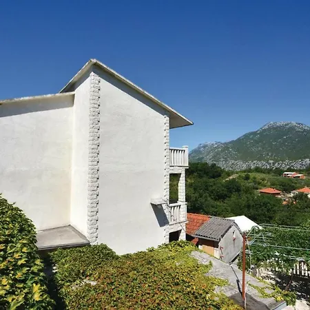 Apartment Put 08 Gornji Dolac
