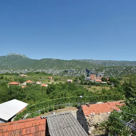 Apartment Put 08 Gornji Dolac